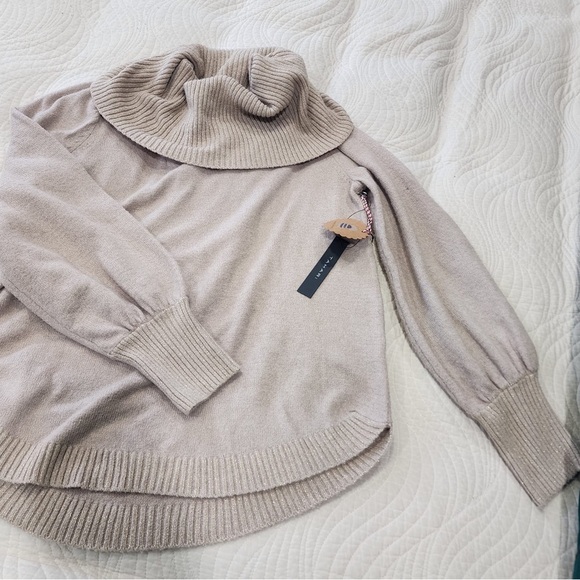 Tahari,size L, new - Picture 4 of 6